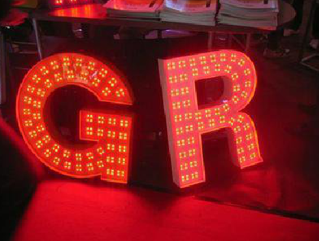 宁陵LED发光字常见的安装误区。